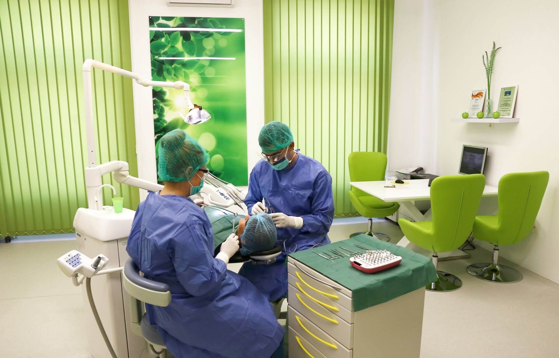 NUR BEI BEITR&Auml;GEN IN VERBINDUNG MIT EVERGREEN DENTAL VERWENDEN! Zahnklinik, Zahnarzt, Zahnheilkunde, Dentist