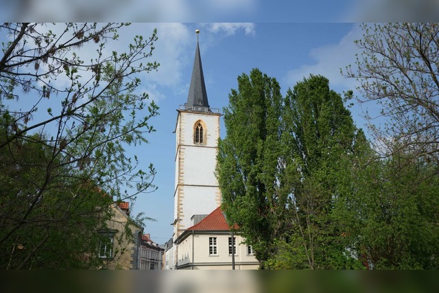Nikolaiturm, Turmspitze, Mauerwerk aus Kalkspruchstein