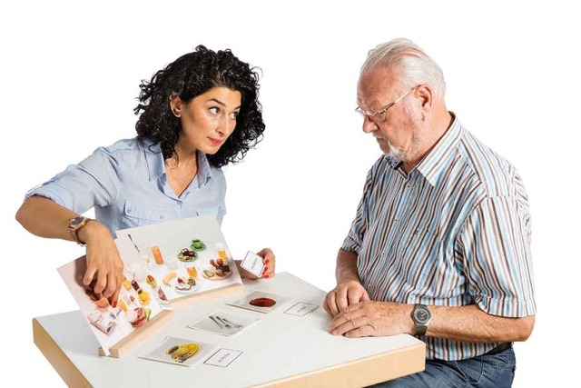 Im KRAN&reg;-Koffer sind Panoramabilder und Wort-Bild-Karten f&uuml;r die Aphasietherapie. Thematisch haben die Module einen starken Bezug zum Alltag.