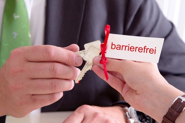 barrierefrei, Barrierefreiheit, Schlüssel, Schlüsselübergabe
