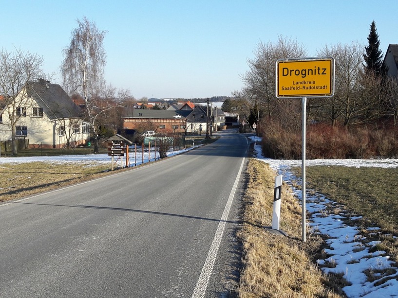 Drognitz, Stra&szlig;e, Ortseingang, Verkehrsschild, Schnee