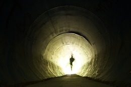 Kontakt mit Verstorbenen aufnehmen & herstellen – 5 Arten für eine Interaktion ins Jenseits