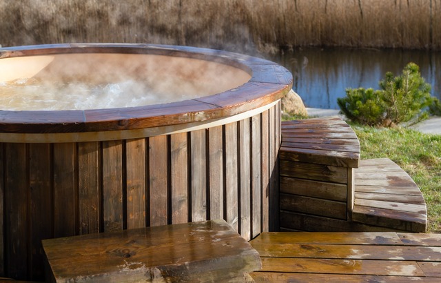 Badezuber, Badefass, Pool-Alternative, beheizter Pool