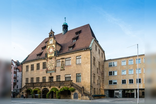 Heilbronn, Rathaus, Gebäude, Astronomische Kunstuhr, Freitreppe, Arkaden